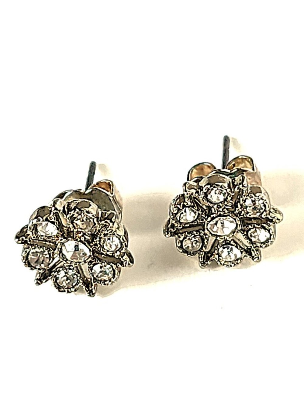 Clear rhinestone flower earrings